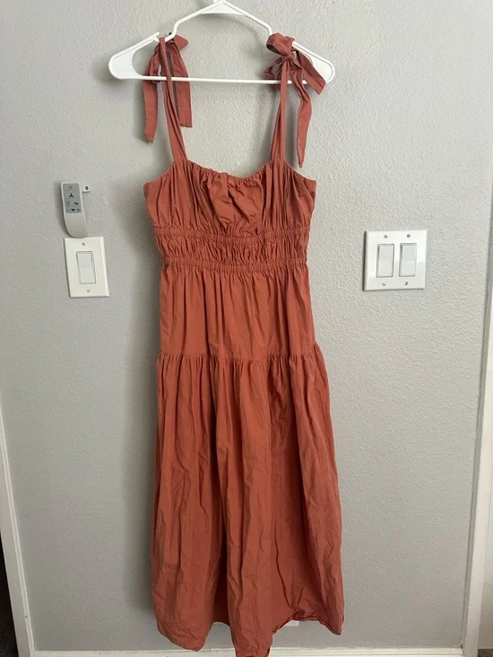 Neuflora Valentina Dress - Picture 1 of 3